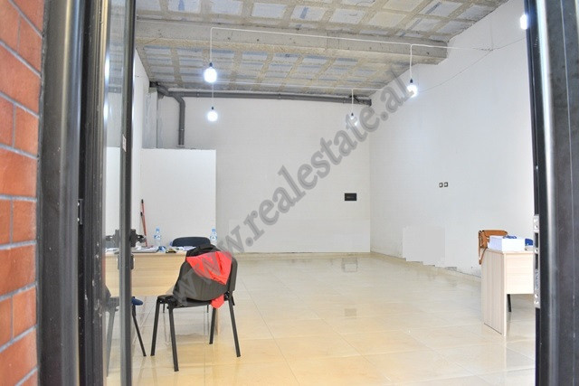 Commercial business for rent near Jordan Misja street in Tirana.
It is located on the 0th floor of 